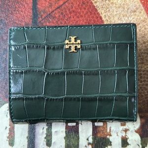 NEW TORY BURCH CROCODILE CROCO EMBOSSED LEATHER GREEN COIN PURSE WALLET BAG GOLD
